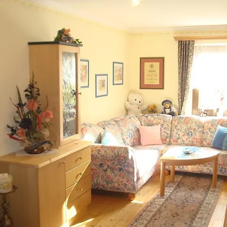 莫泽住宿加早餐旅馆 Ramingstein