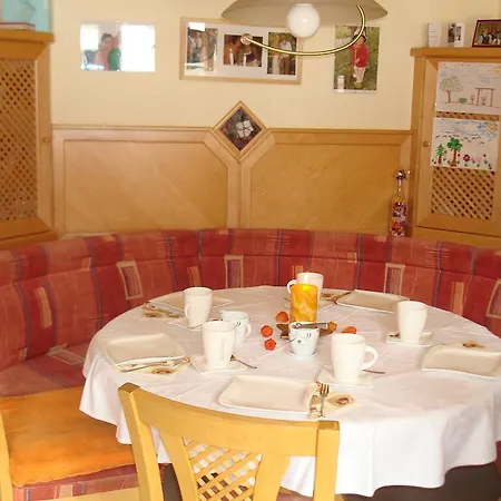 公寓 莫泽住宿加早餐旅馆 Ramingstein